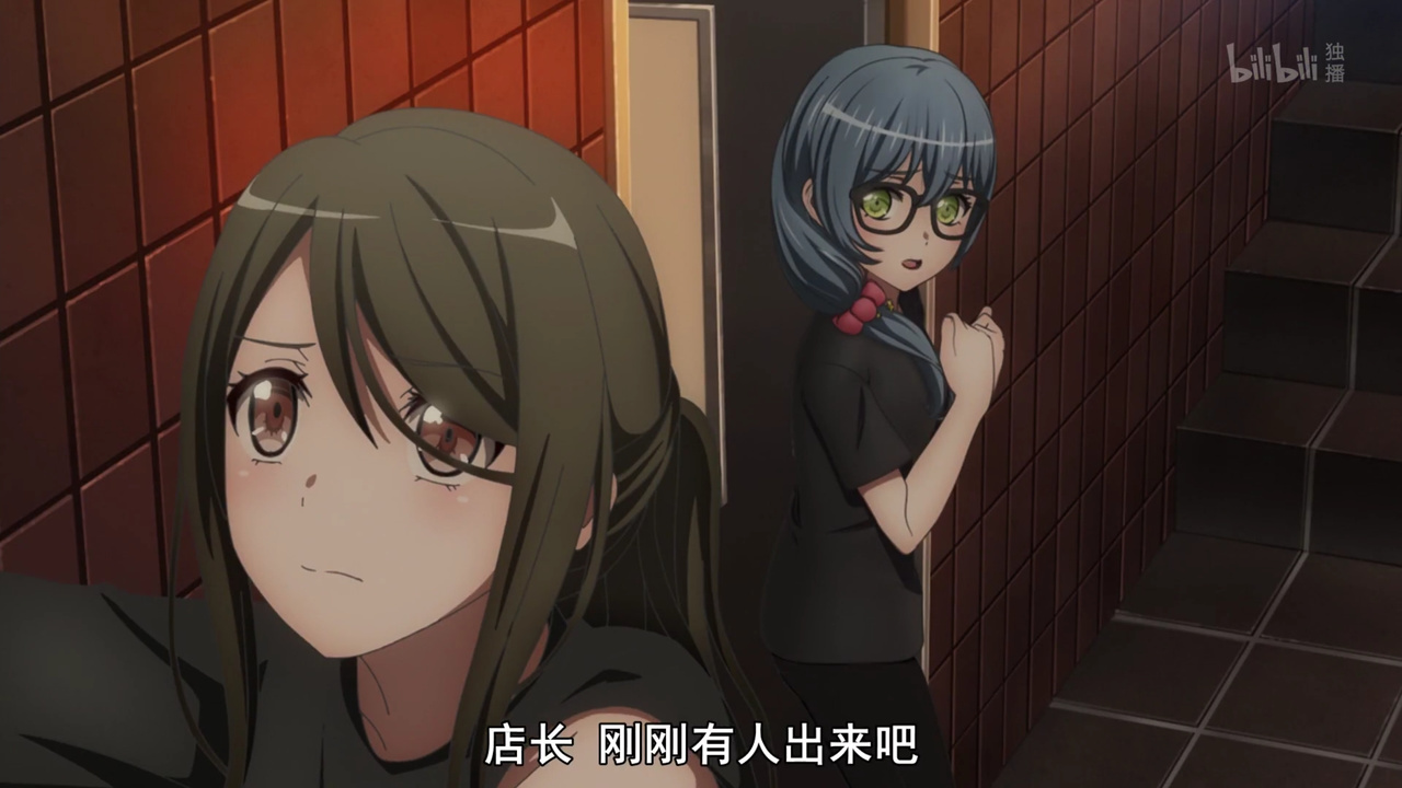 店长 刚刚有人出来吧